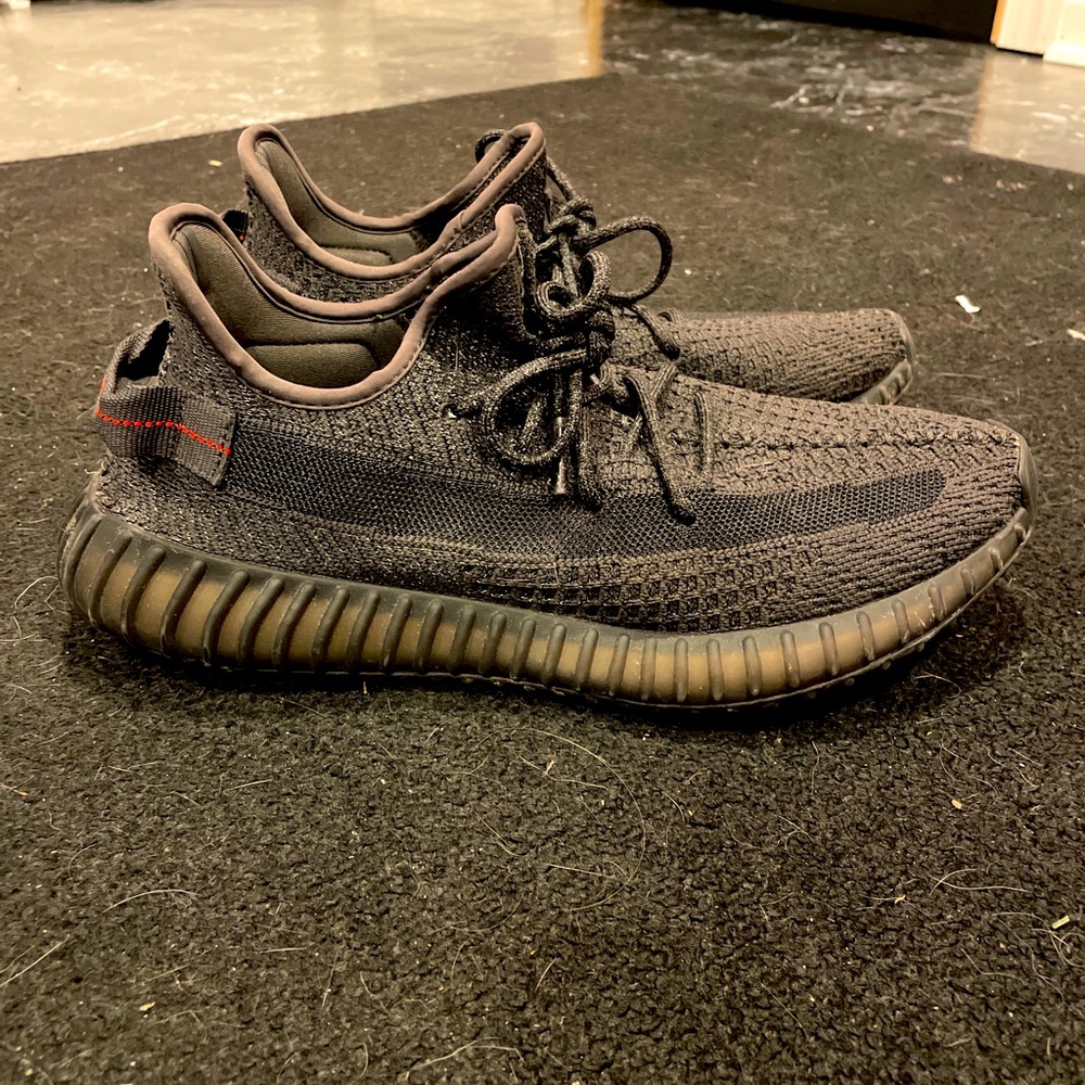 Yeezy 350 v2 black reflective